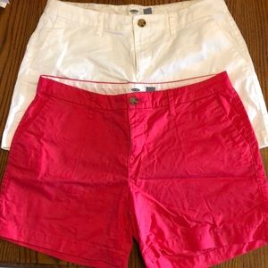2 pairs of shorts